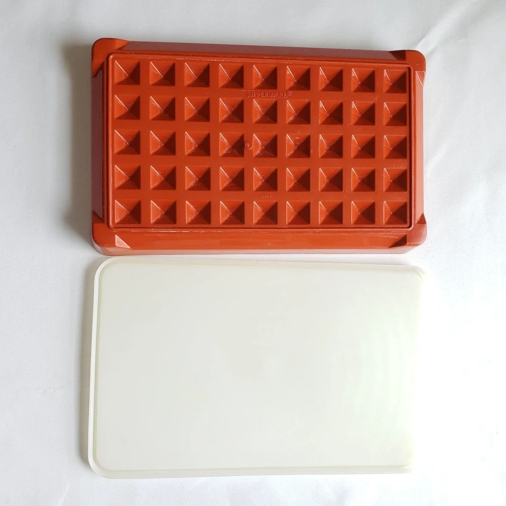 Tupperware Hot Dog Keeper 1292-2 with Lid Dark Orange Refrigerator Container Vtg